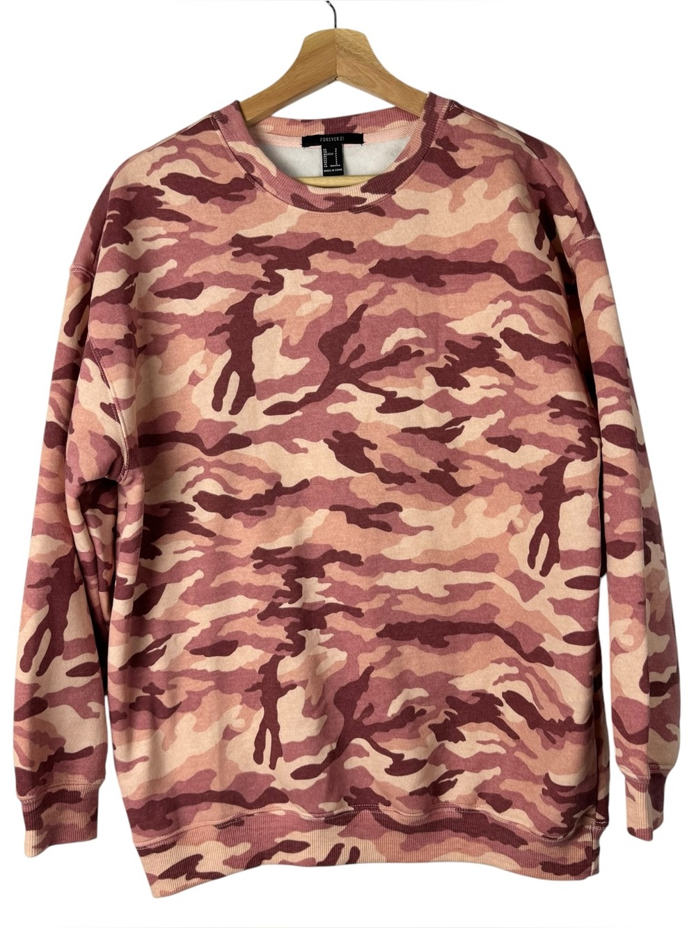 Forever 21 Pink Camo Crewneck Pullover‎ Sweatshirt S